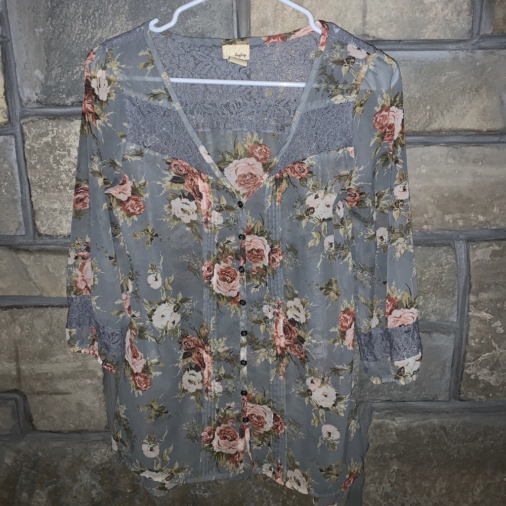 DAYTRIP FLOWER TOP